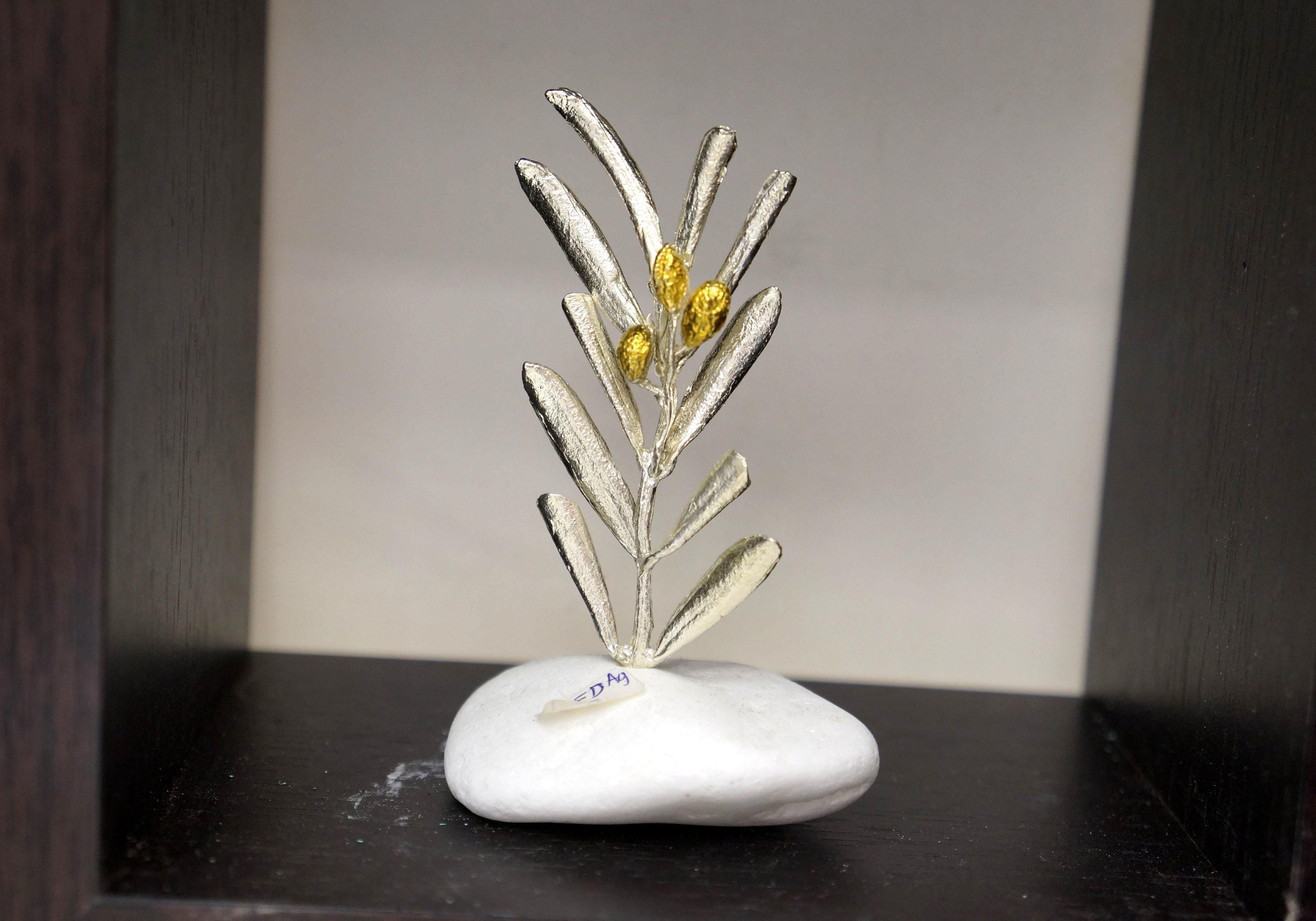 Olive Branch Decor: Nature-Inspired Centerpiece with Symbolic Meaning